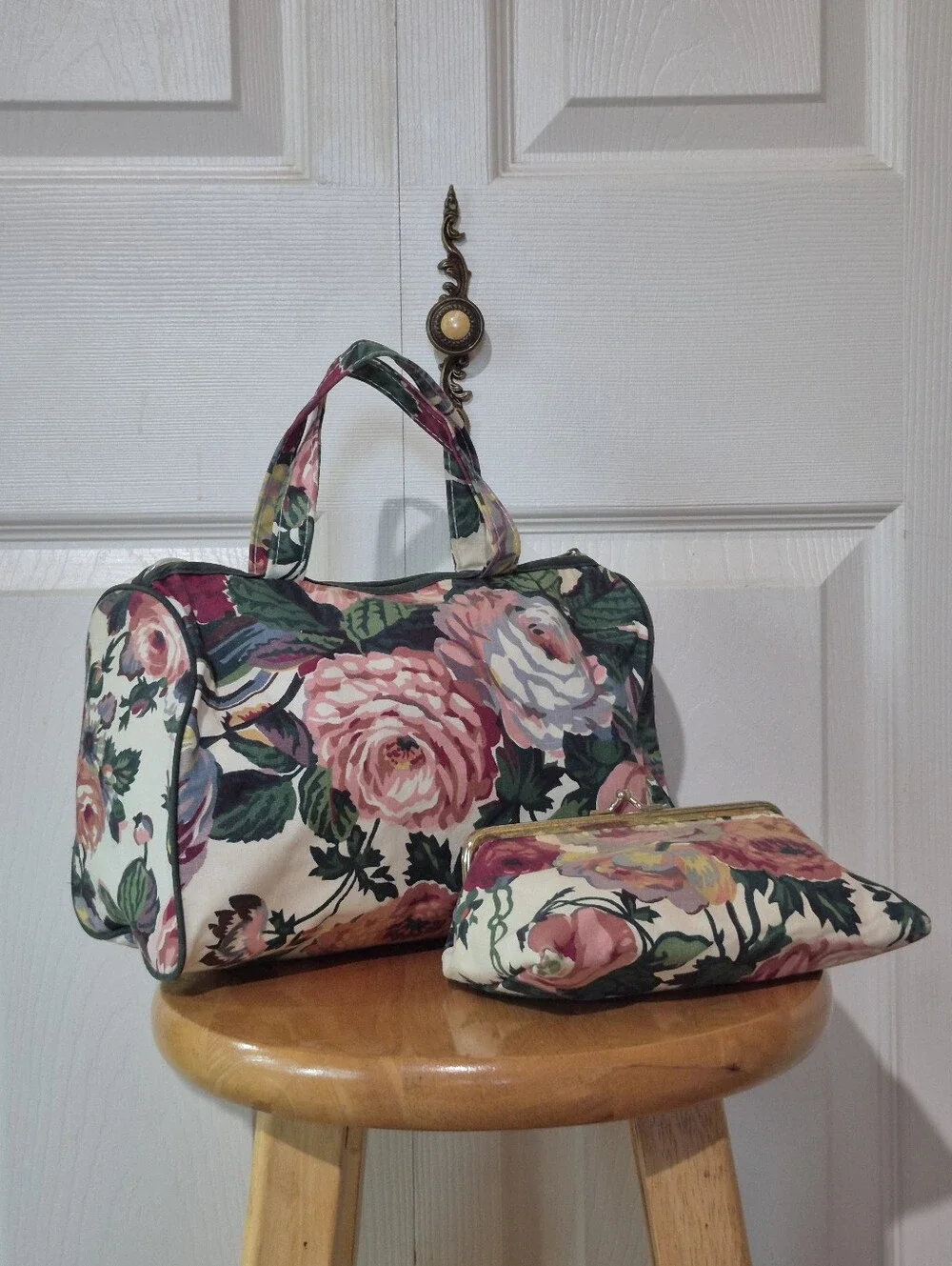 Vintage cosmetics and toiletry floral duffel bag and matching kisslock